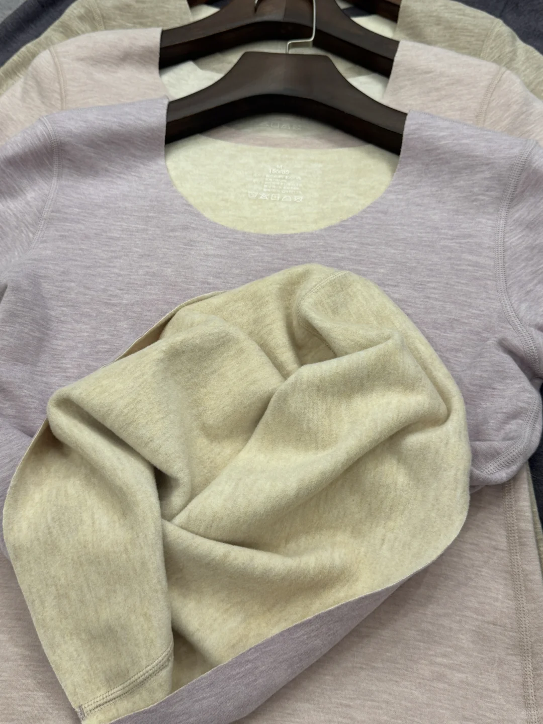 总有姐妹买保暖衣不看面料成分,到手才后悔