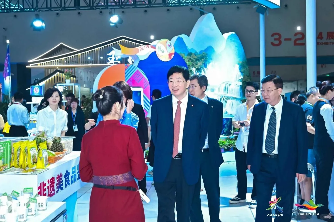 广西旅游精品线路闪耀中国—东盟博览会展区