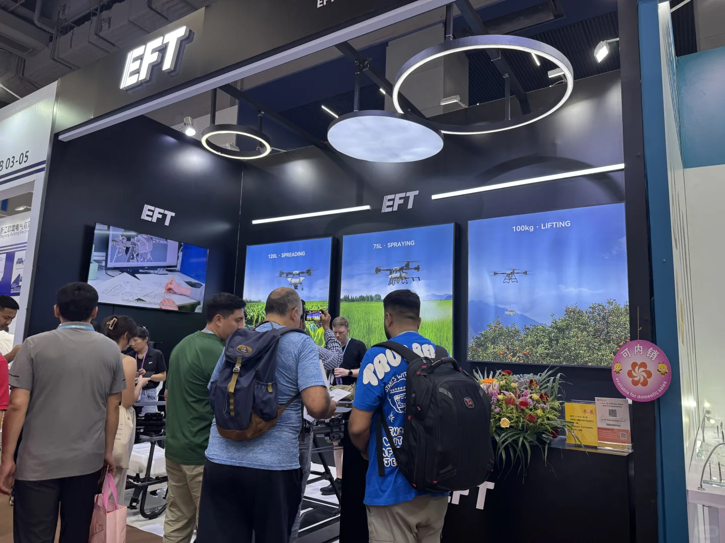 今年广交会好多人呀?