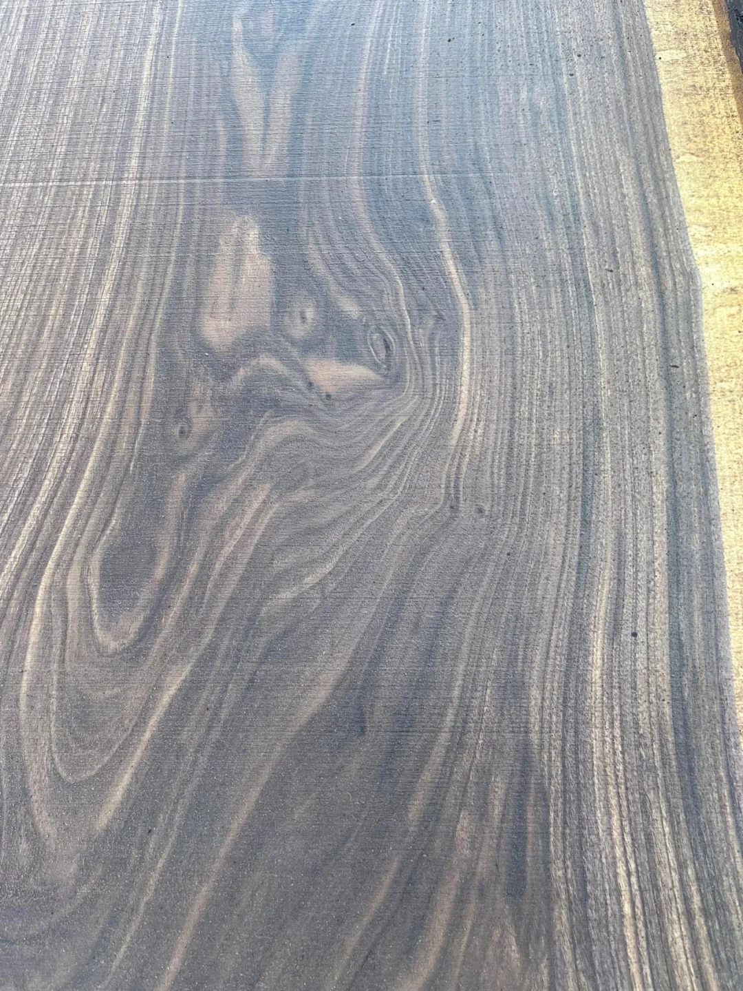 这就是黑胡桃木