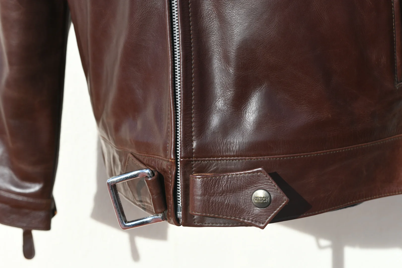 阳光下的 BF109红棕色马皮