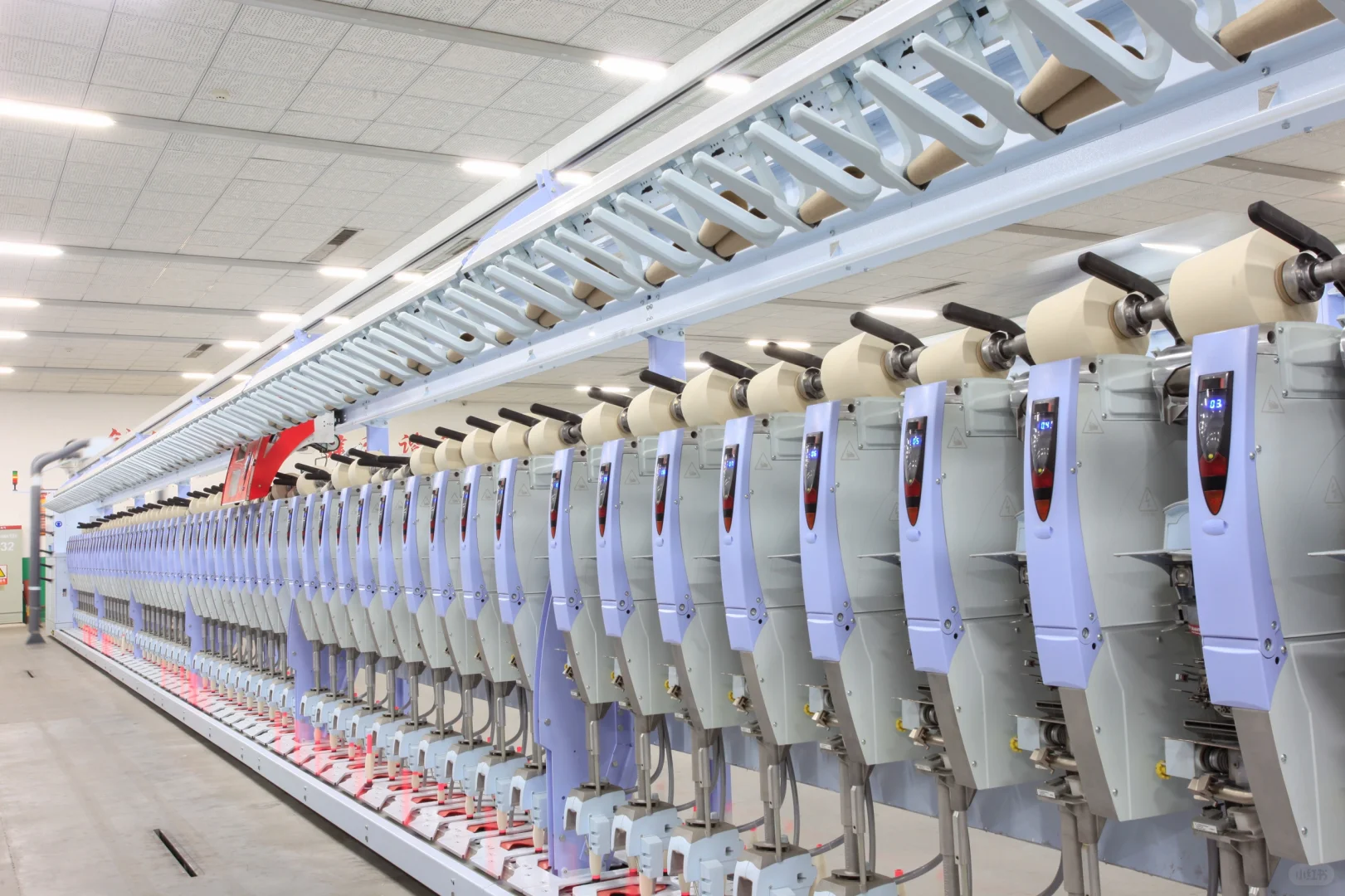 纺织工厂，来看看你们piu亮的衣服是怎么做的