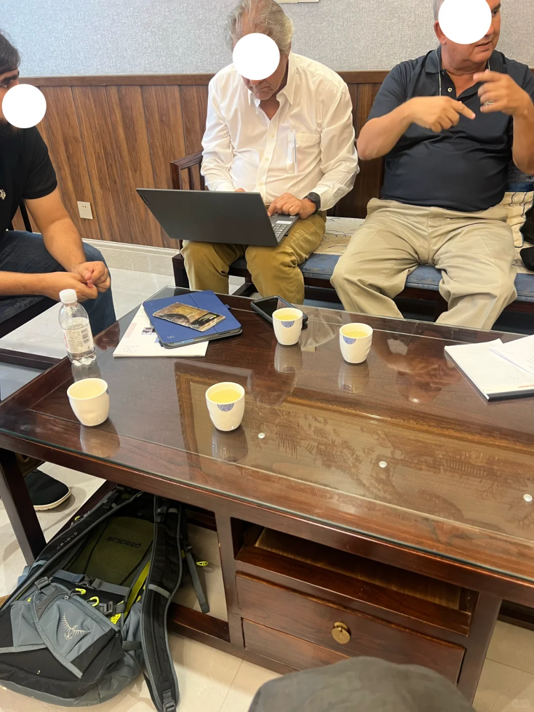 接待国外客户， 聊点什么好呢❓❓❓