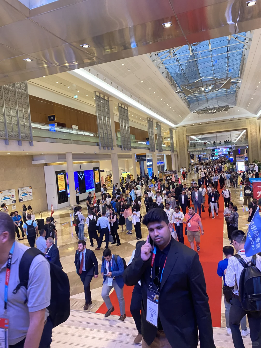 话说今年迪拜汽配展怎么没人去吗？