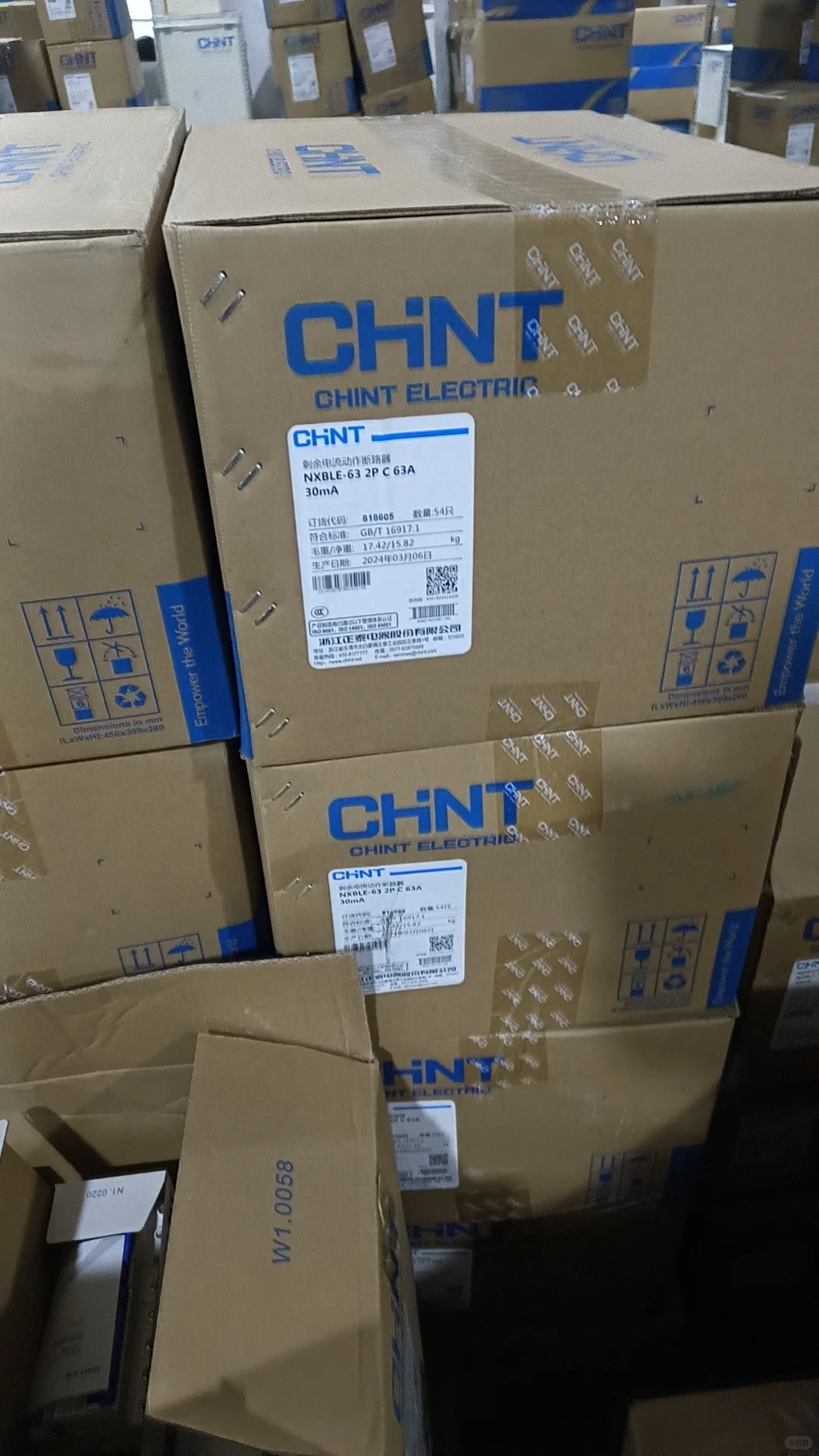 正泰空气开关断路器，品质保障，安心出售！