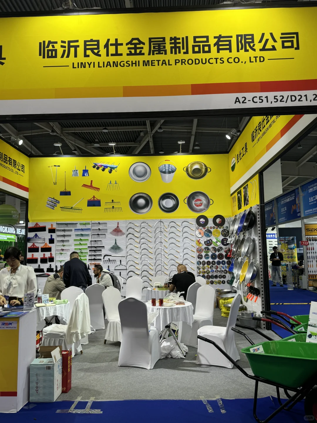 这款激光工具让老外当场追加2000套订单！