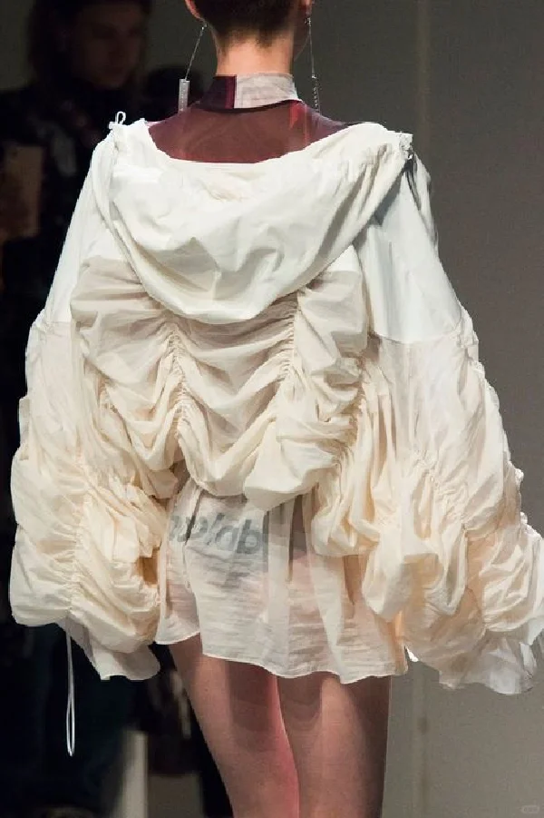 服装工艺分享——褶皱的处理与细节