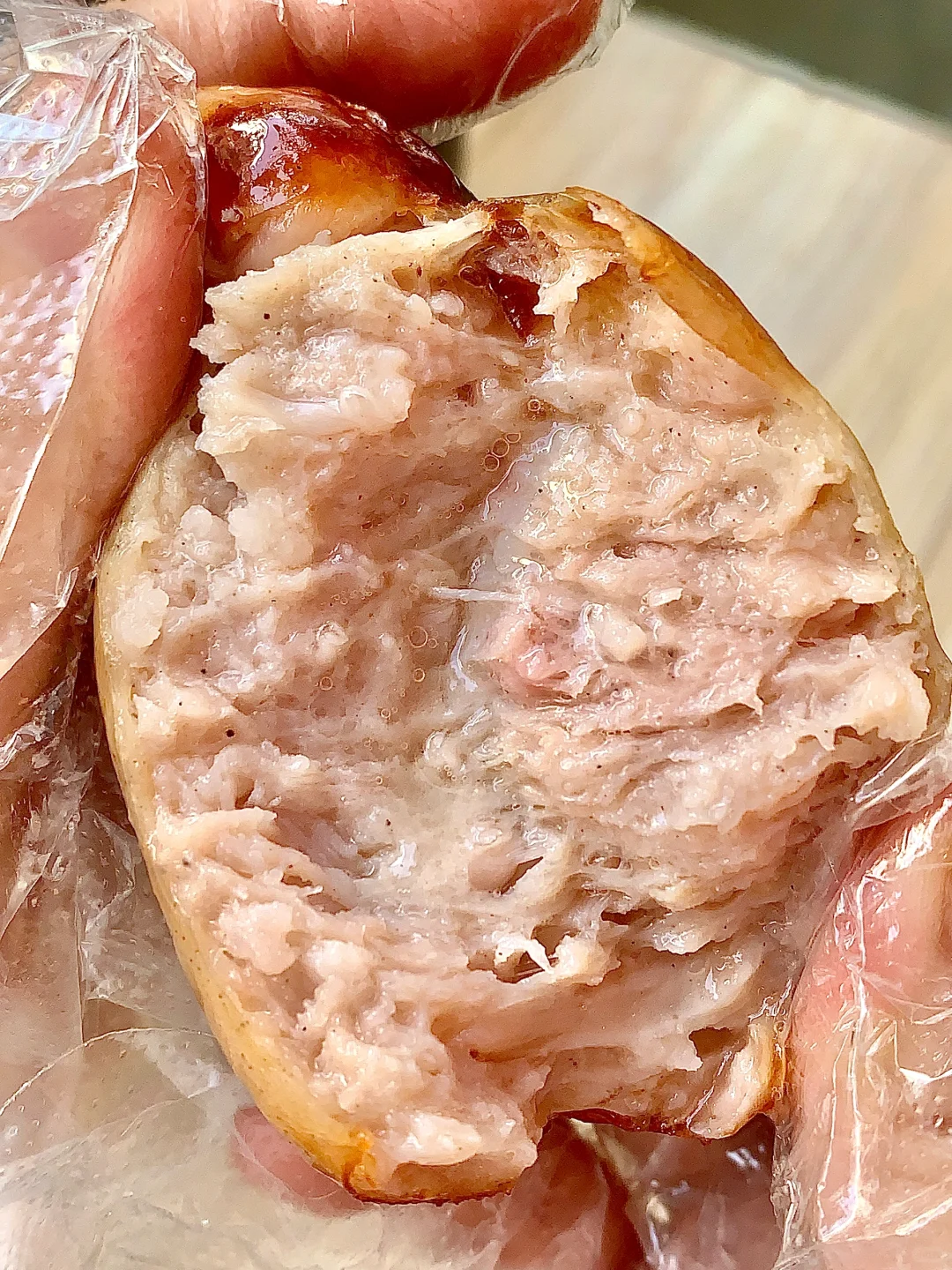 请问这样的烤肠摆摊卖多少合适呢??