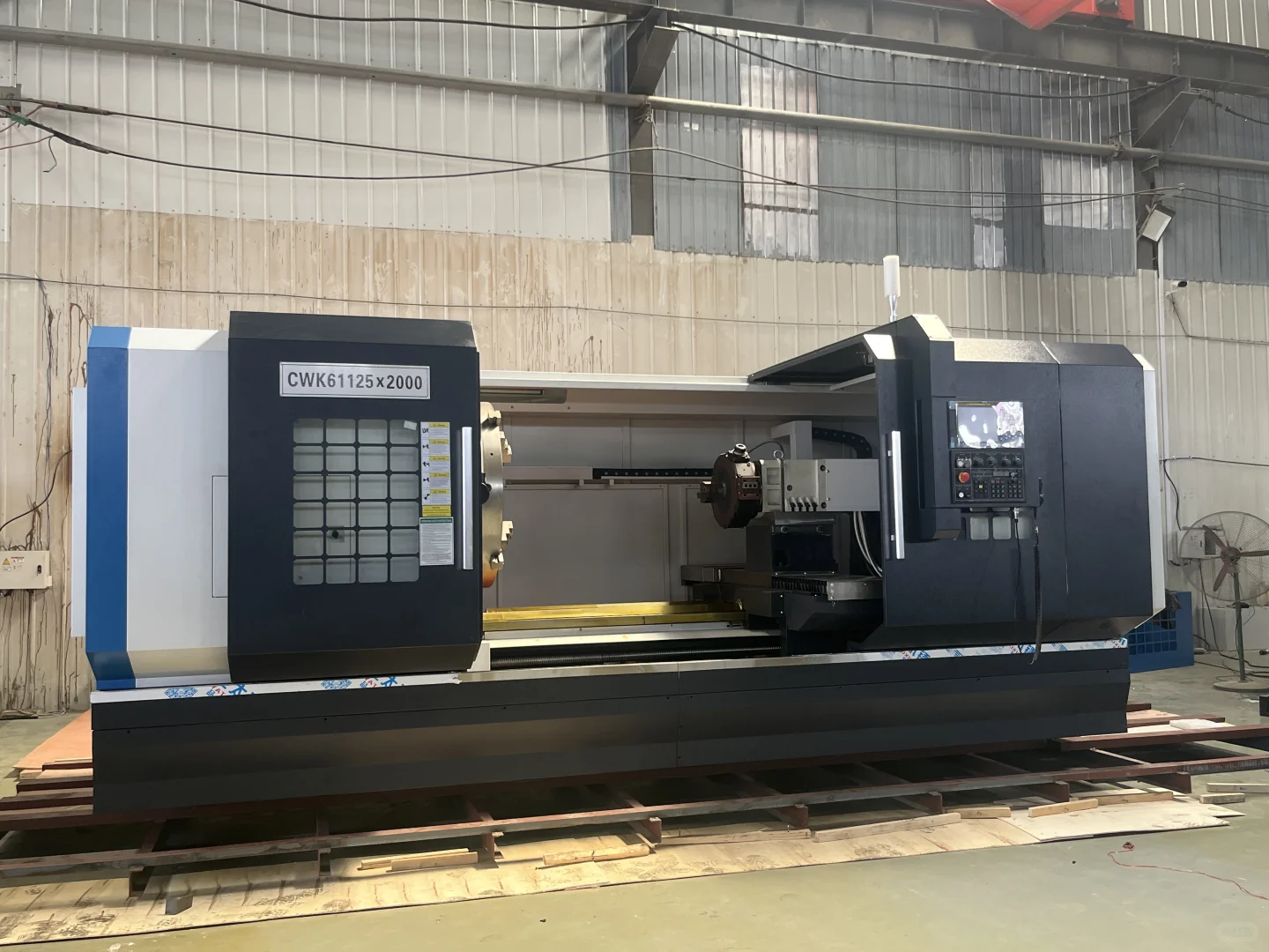 这种大型的数控车床厉害吧！