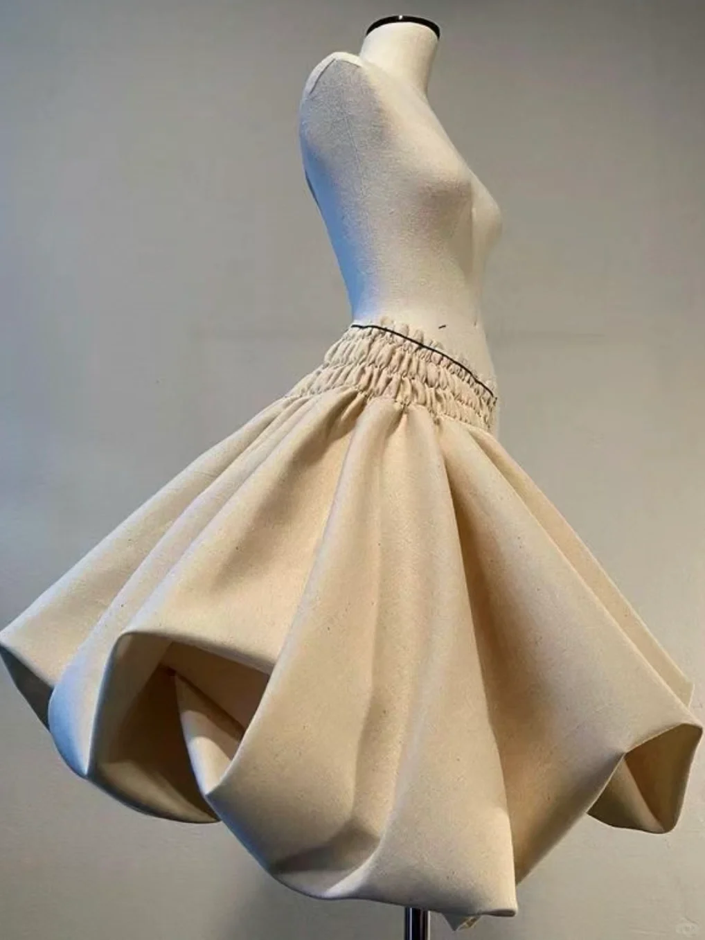 审美提升｜立裁分享?宝藏大师的建筑美廓形