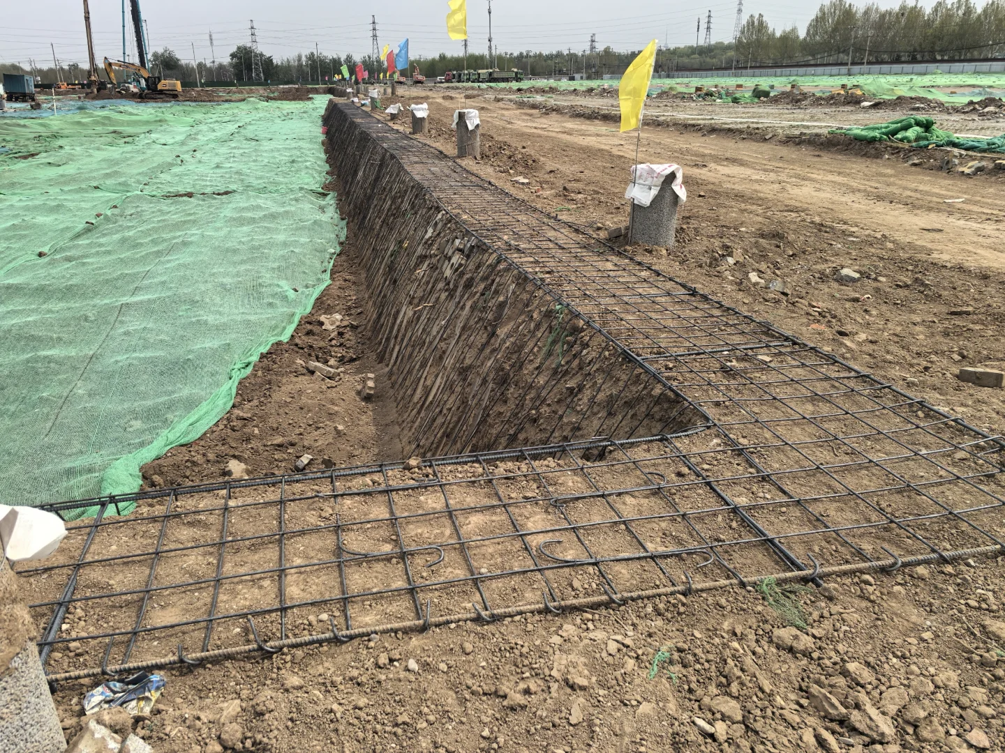 基坑边坡喷锚施工