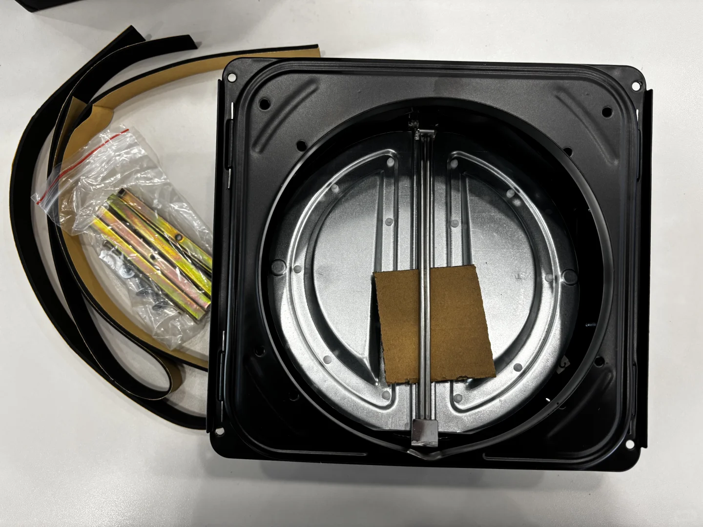 装修厨房一定要选的防烟神器，防油烟倒灌，