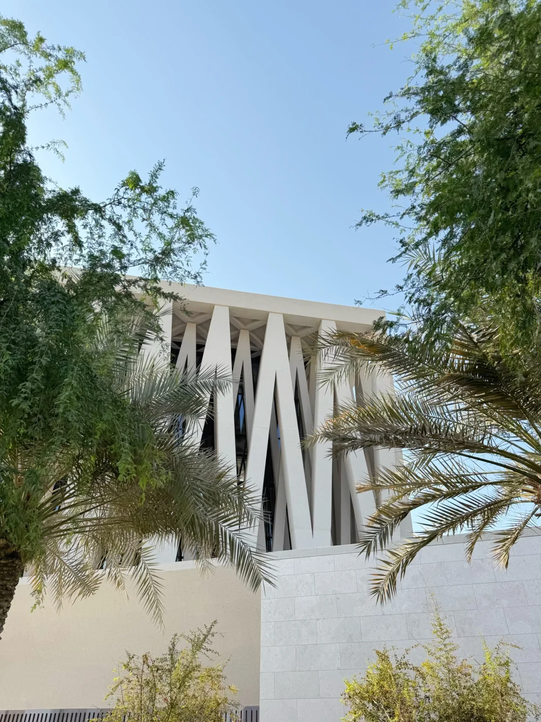 在这里安检被掏出了包里的TT?@阿布扎比