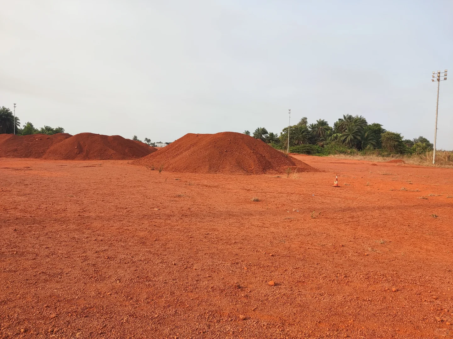 梦的开始，几内亚铝矾土