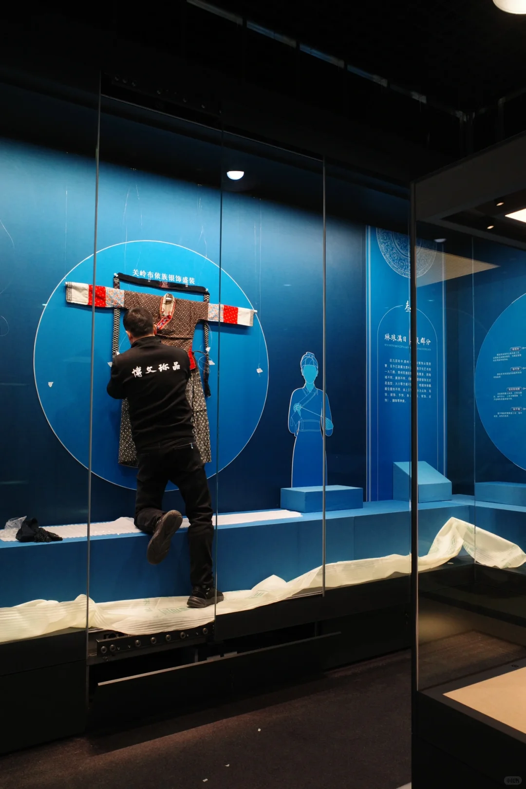 《银熠生辉》贵州省博物馆民族服饰赴沈阳