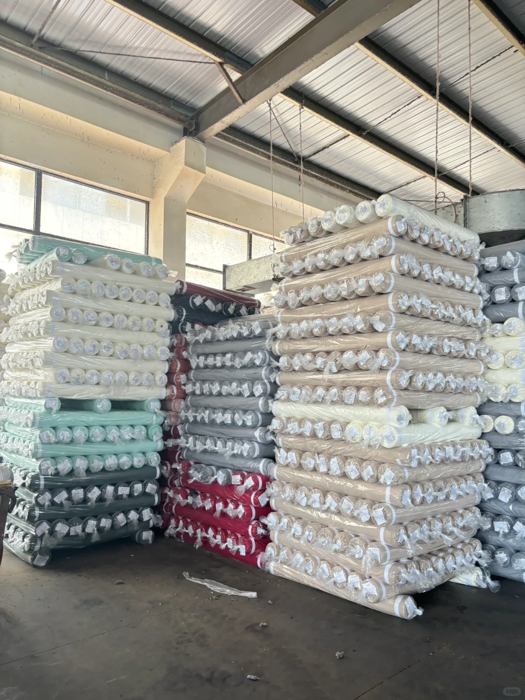 一家集纺织、印染加工、销售于一体的企业