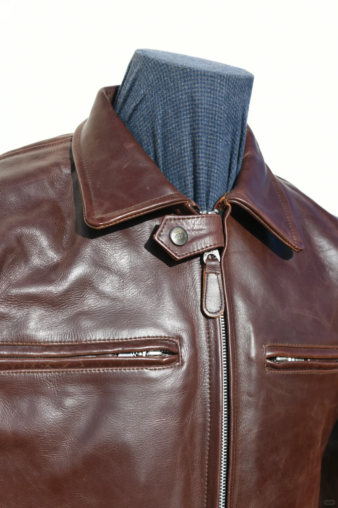 阳光下的 BF109红棕色马皮