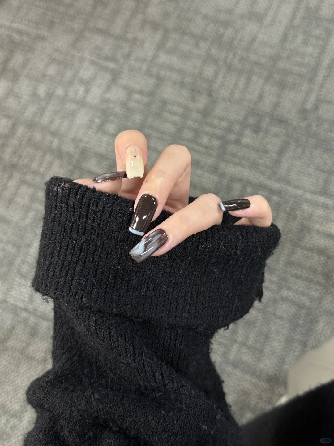 live? 秋冬显白高级的蓝棕晕染