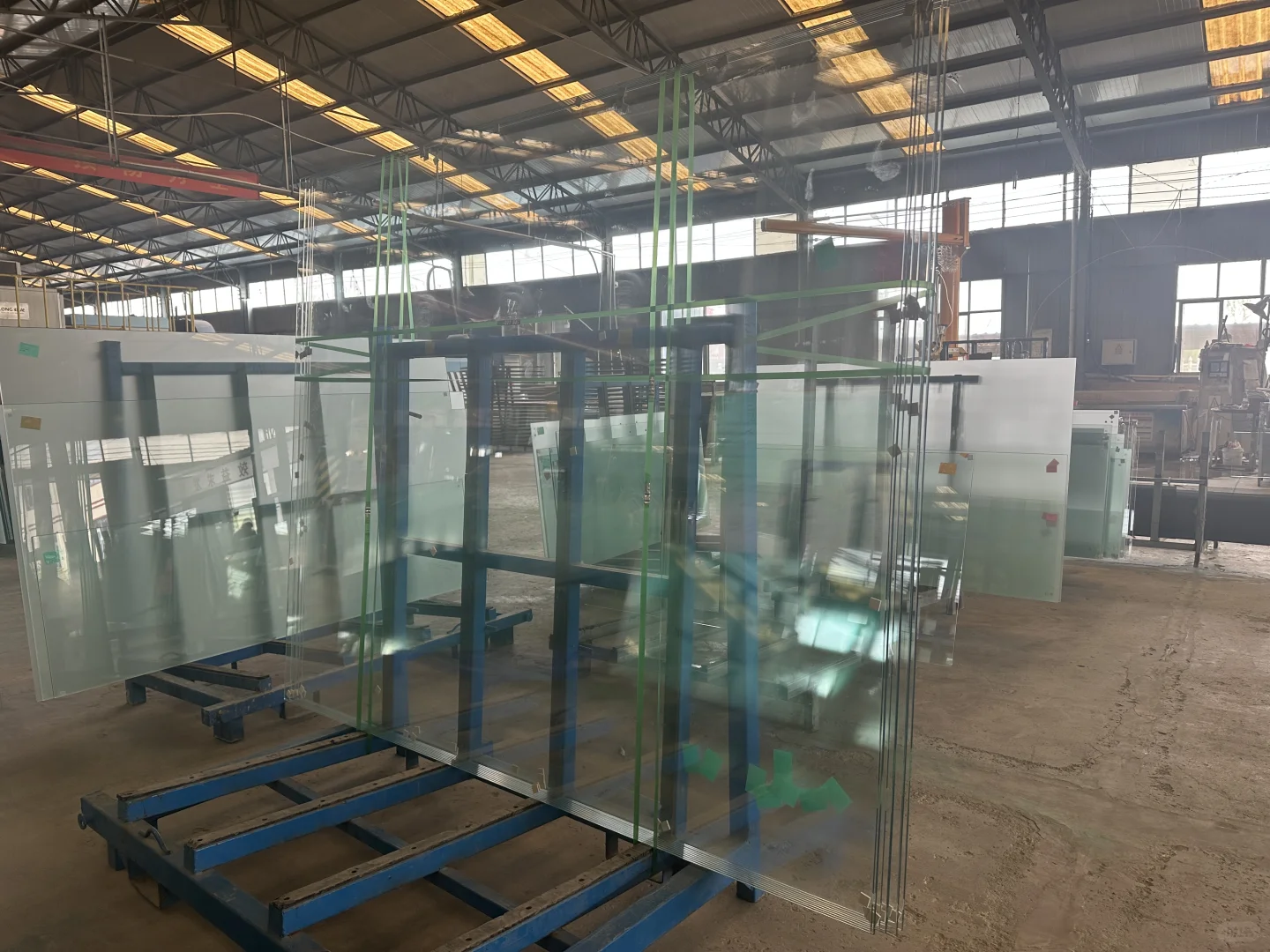 自己钢化玻璃厂，有啥不懂的尽管问?