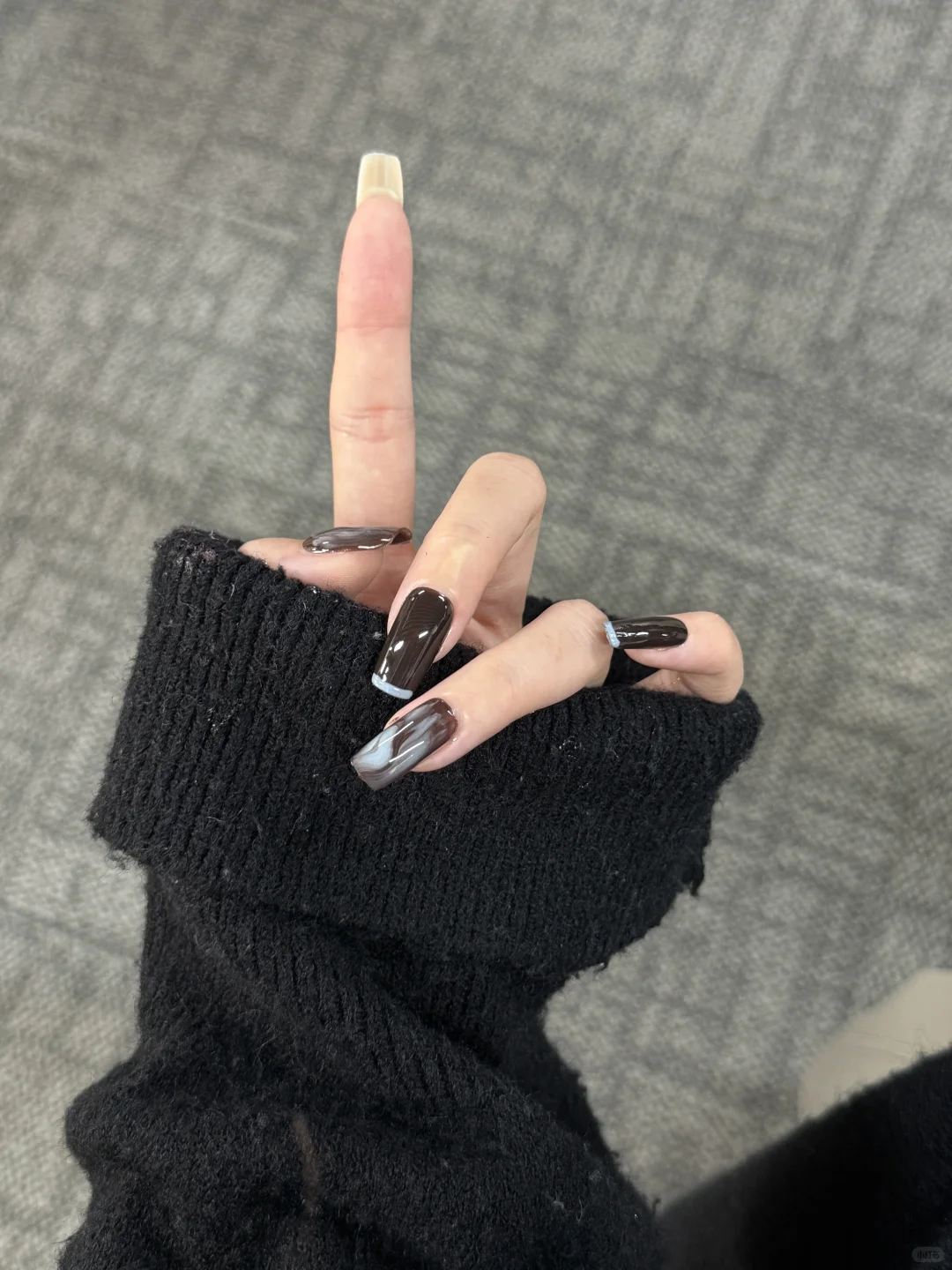 live? 秋冬显白高级的蓝棕晕染