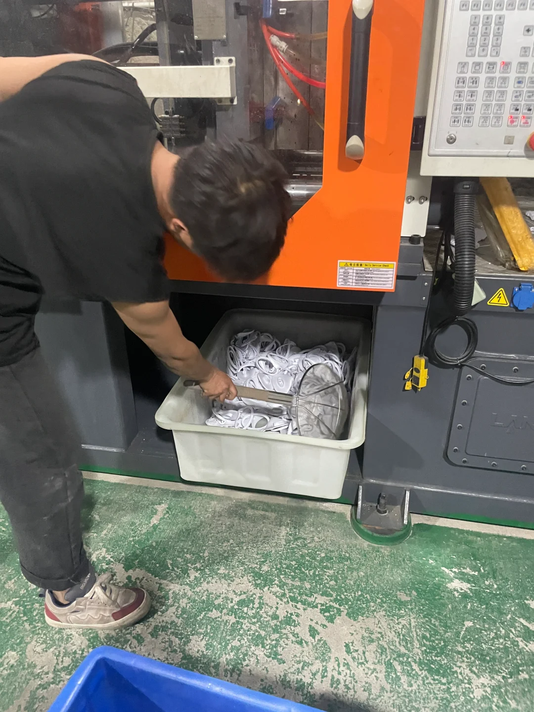 你们要的注塑机照片