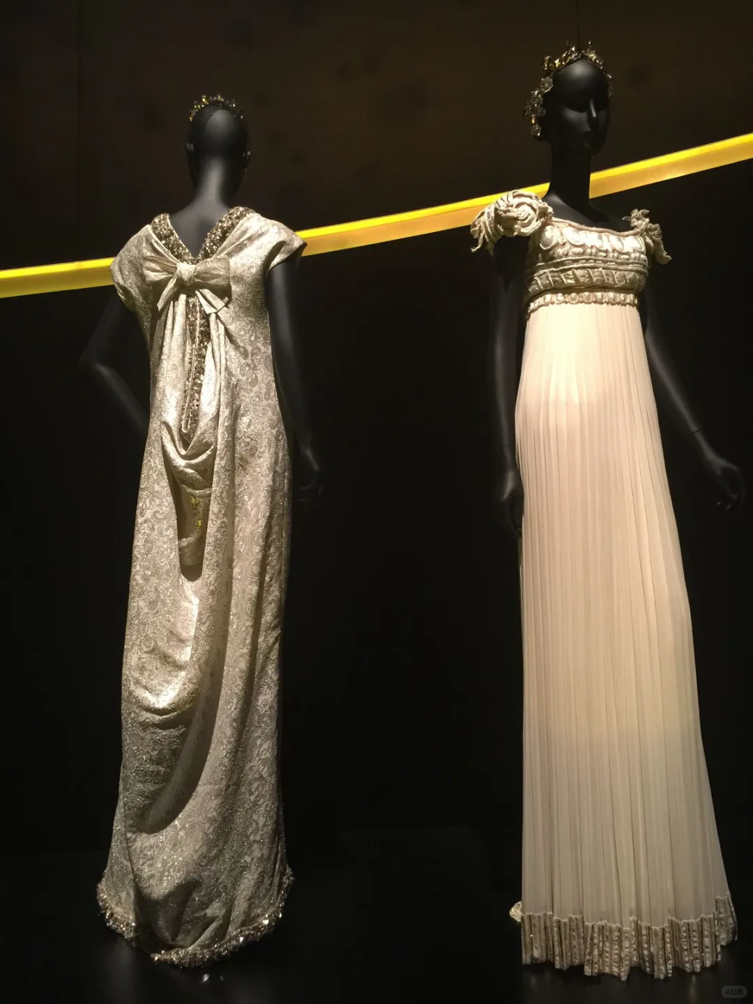 希腊风格和时尚：流动的雕塑之美