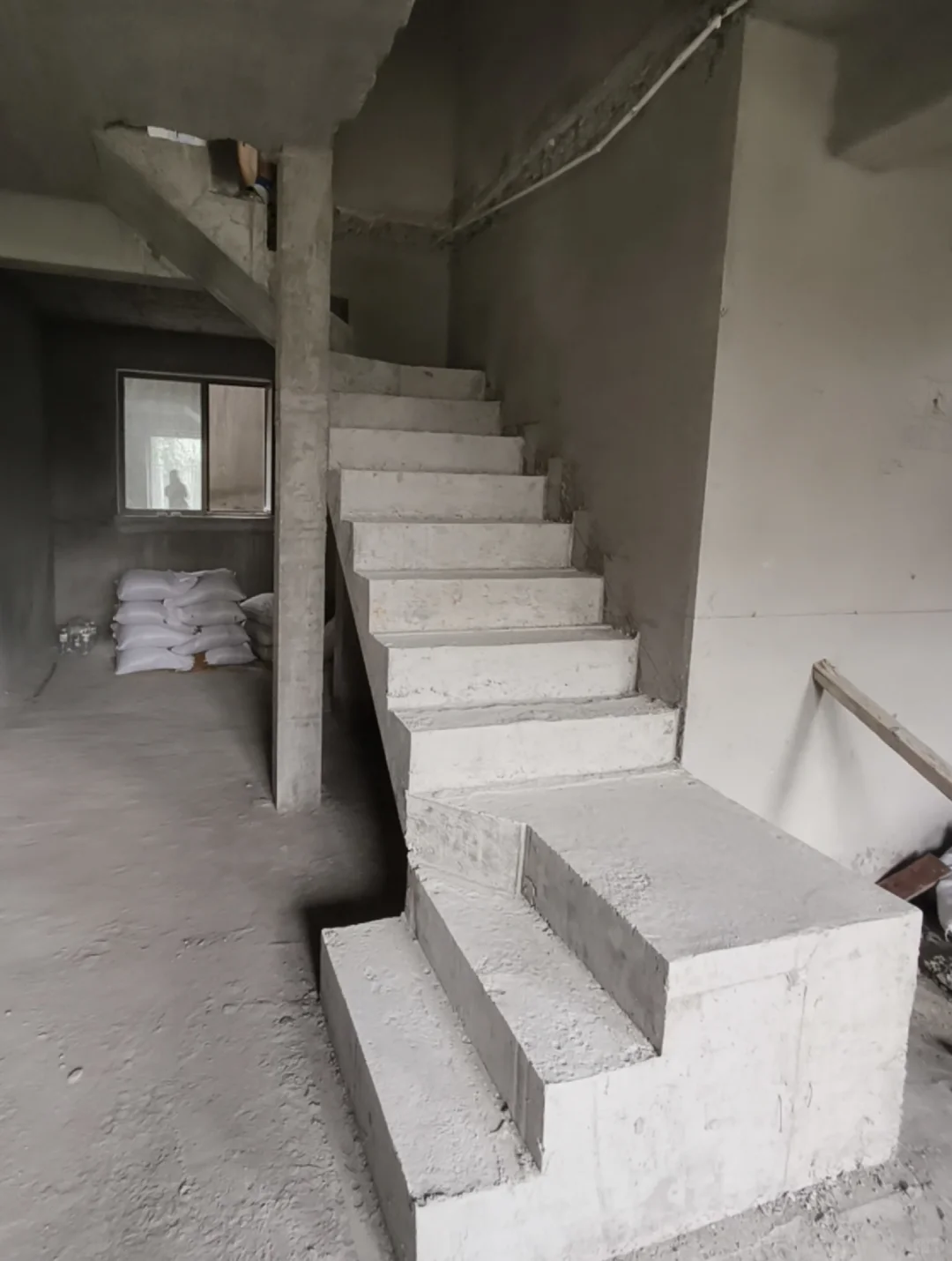 楼梯日记◽左滑➡️:一起给楼梯拆模