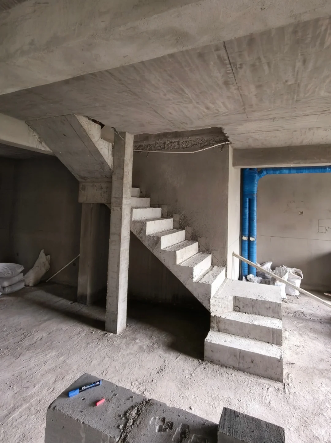 楼梯日记◽左滑➡️:一起给楼梯拆模