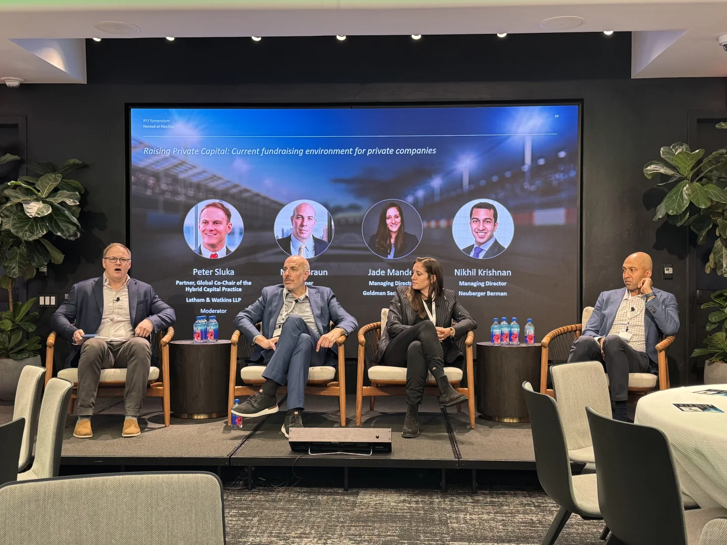 来参加纳斯达克交易所第三届年度 IPO 峰会，