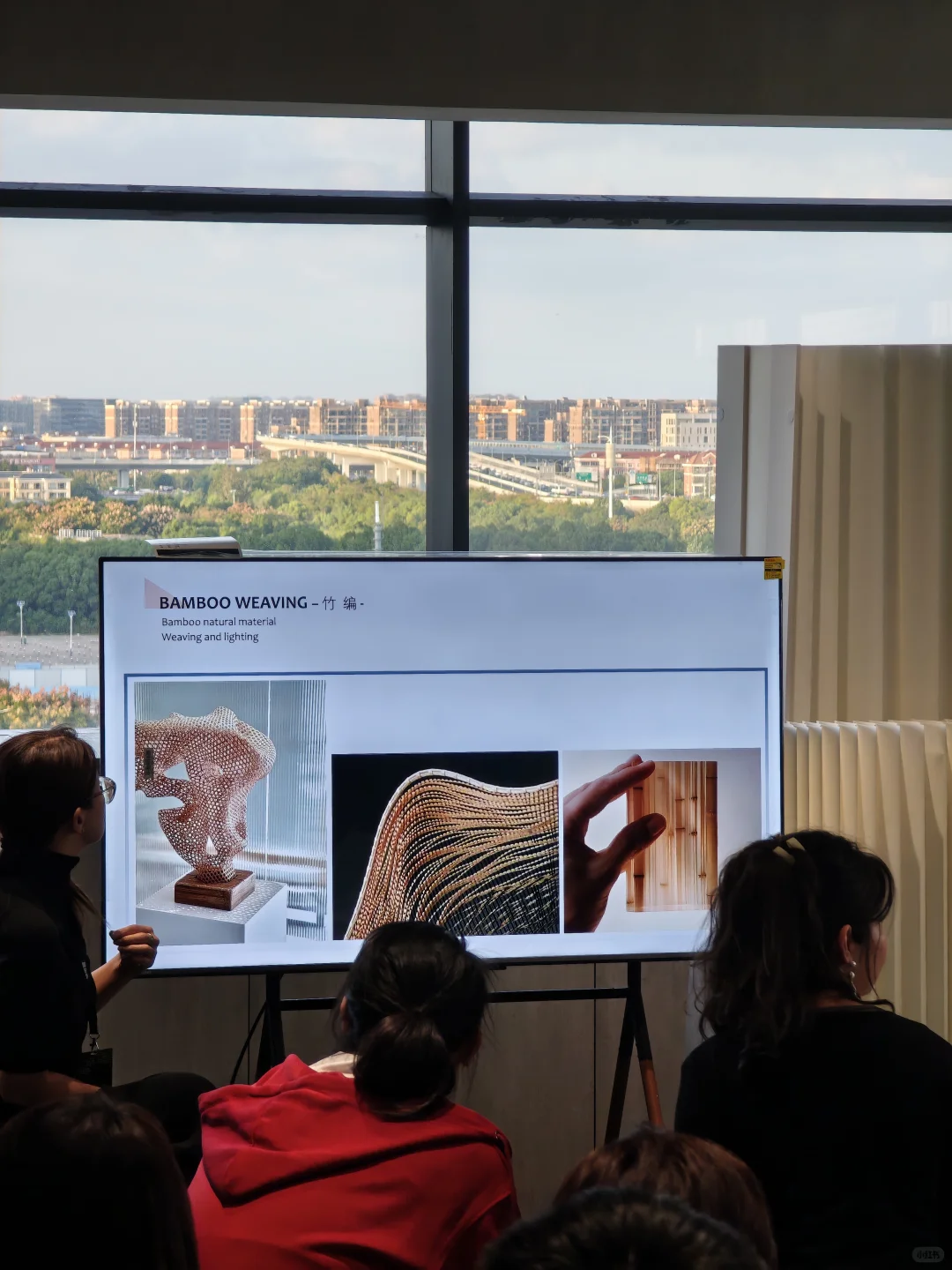 设计逛展?CMF创意应用