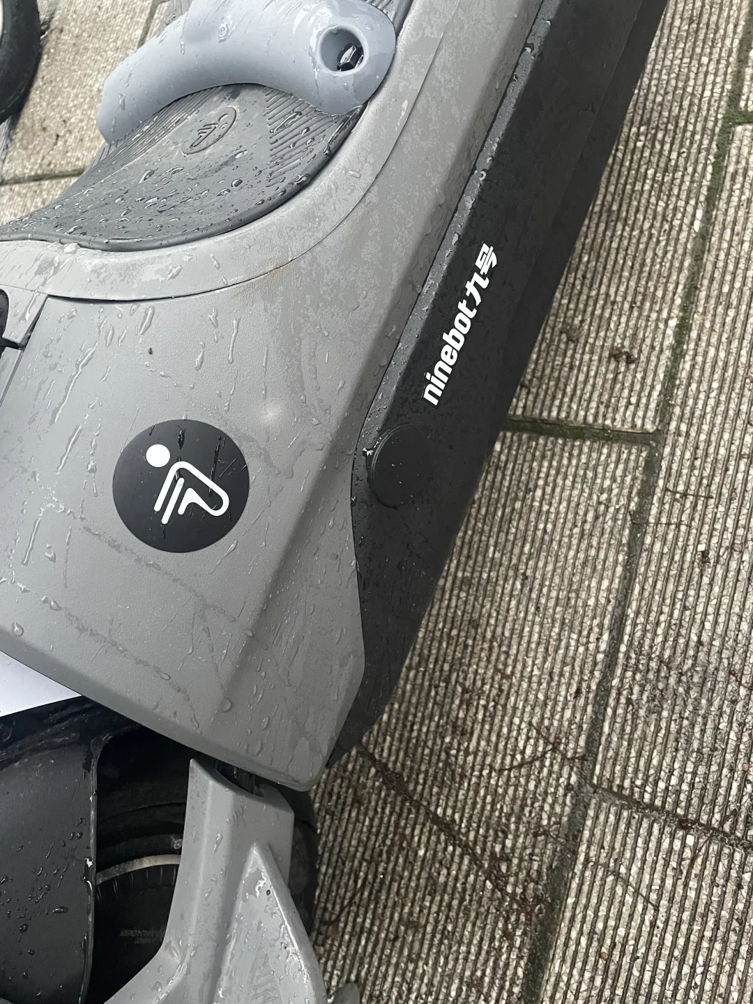 大家 九号Vz mix 中轴堵盖有没有经常掉的？