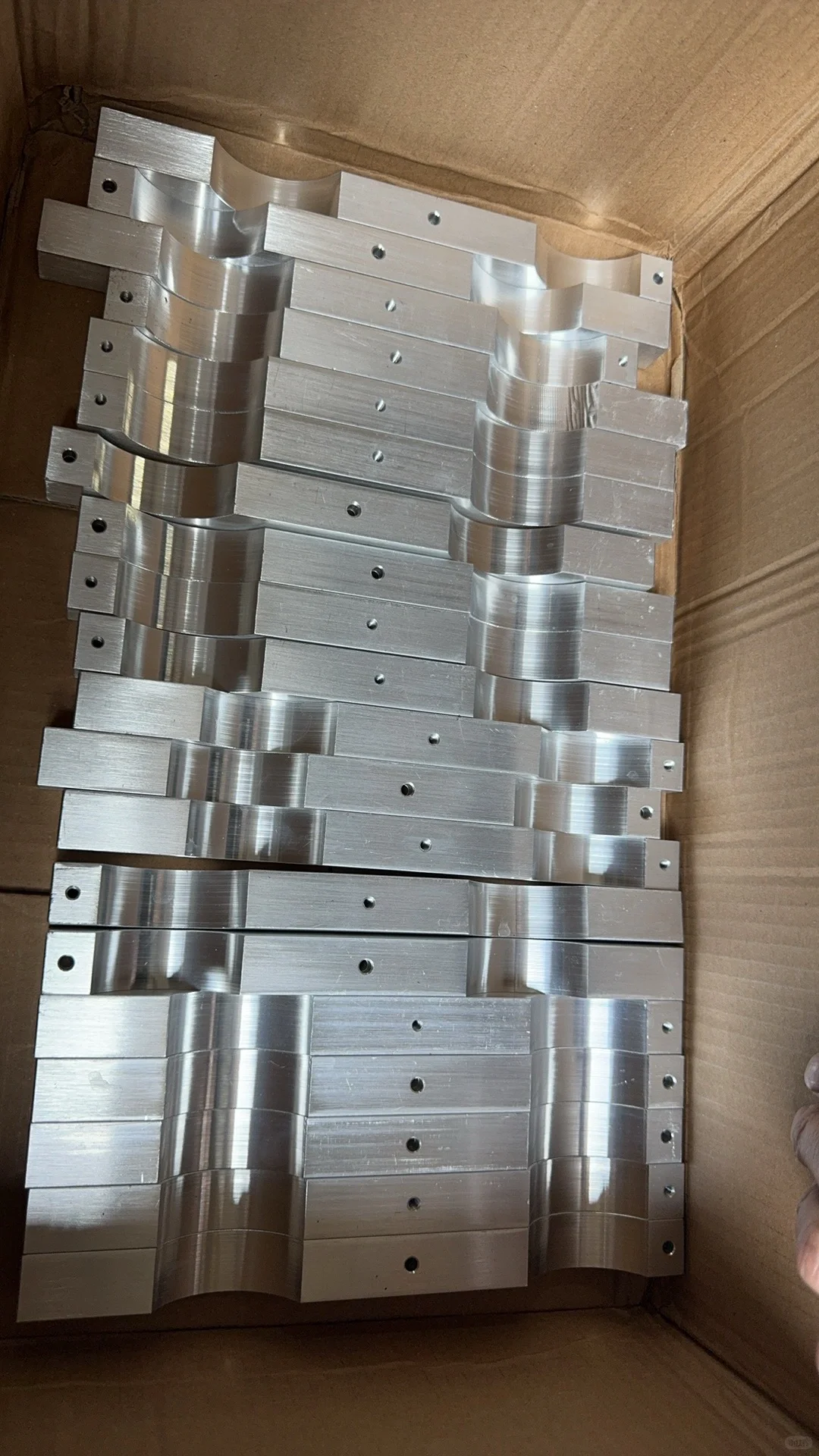 求帮忙，年前急需机加工，价格可谈