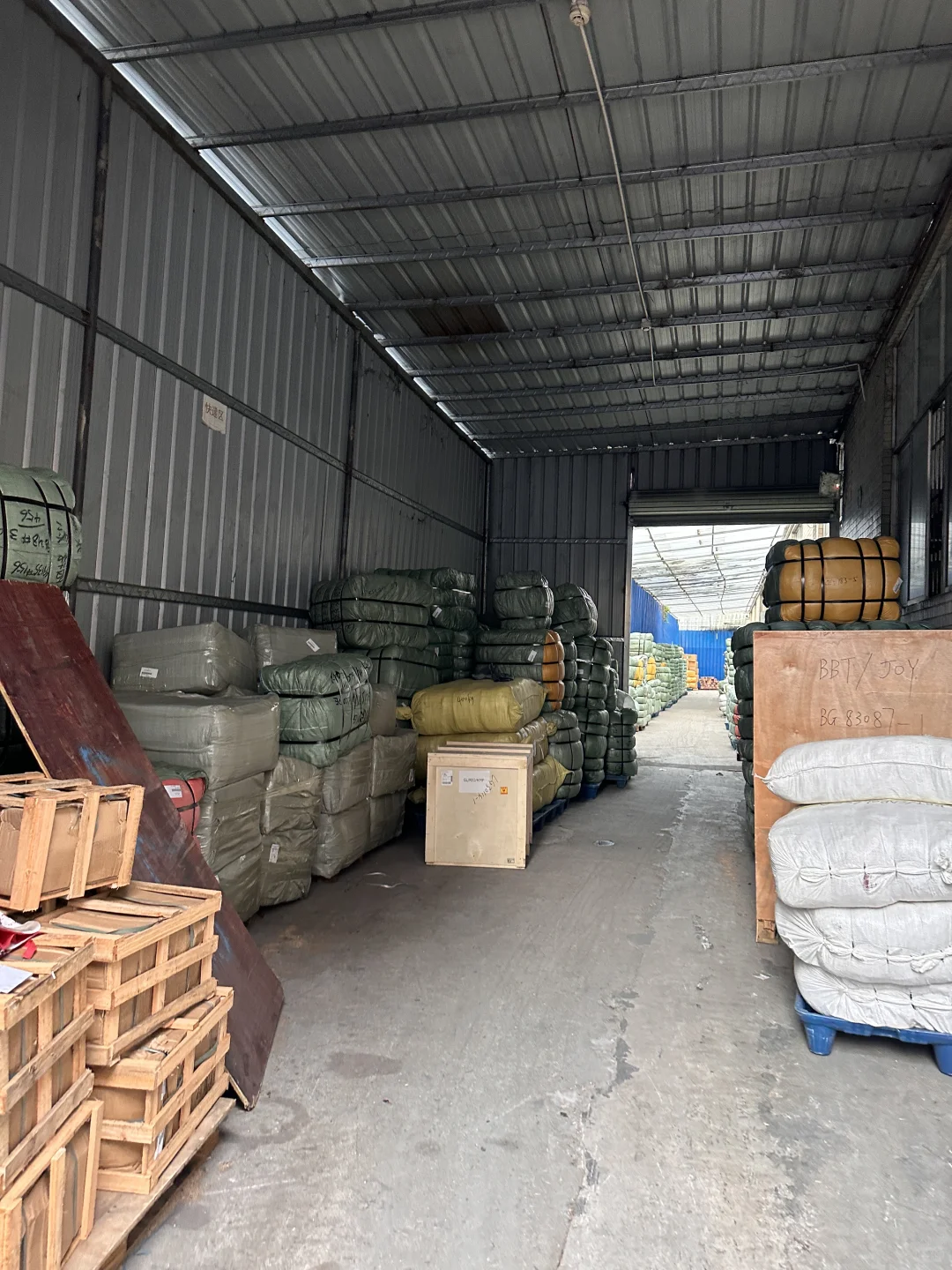 纺织品到印尼，走空运还是海运？