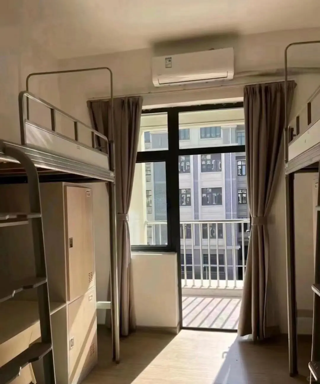 在浙江一个人进厂