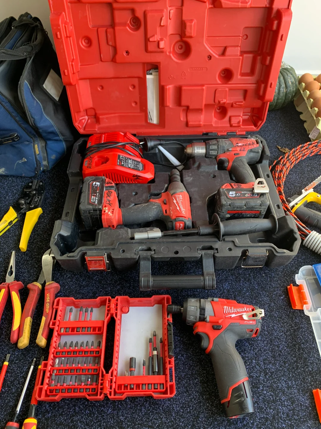 干起活来工具一定要齐全！