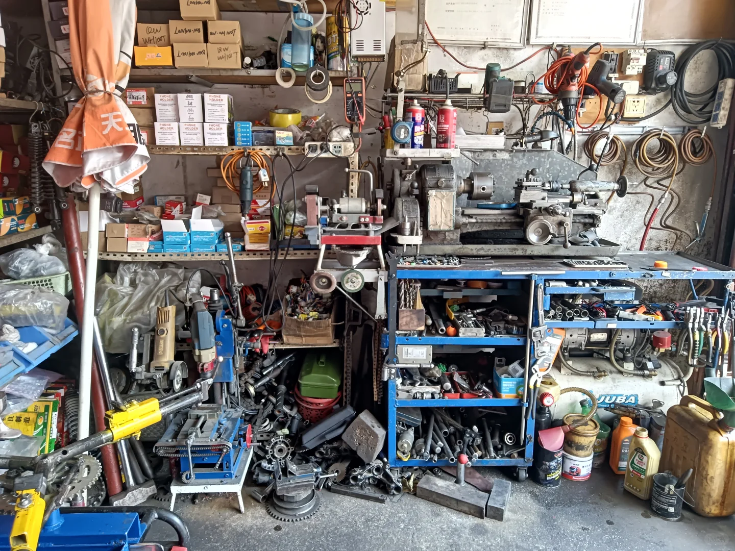 看看这整洁的修理店