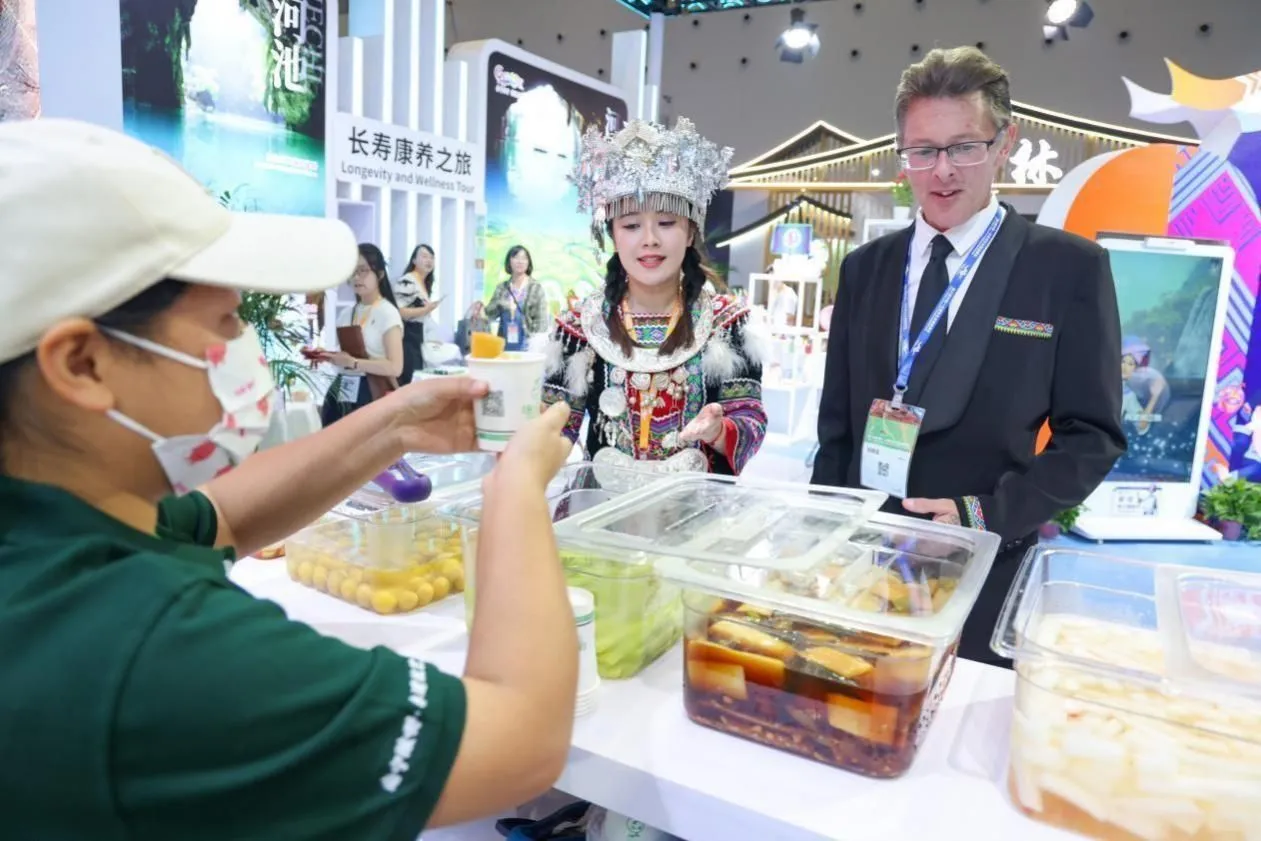 广西旅游精品线路闪耀中国—东盟博览会展区