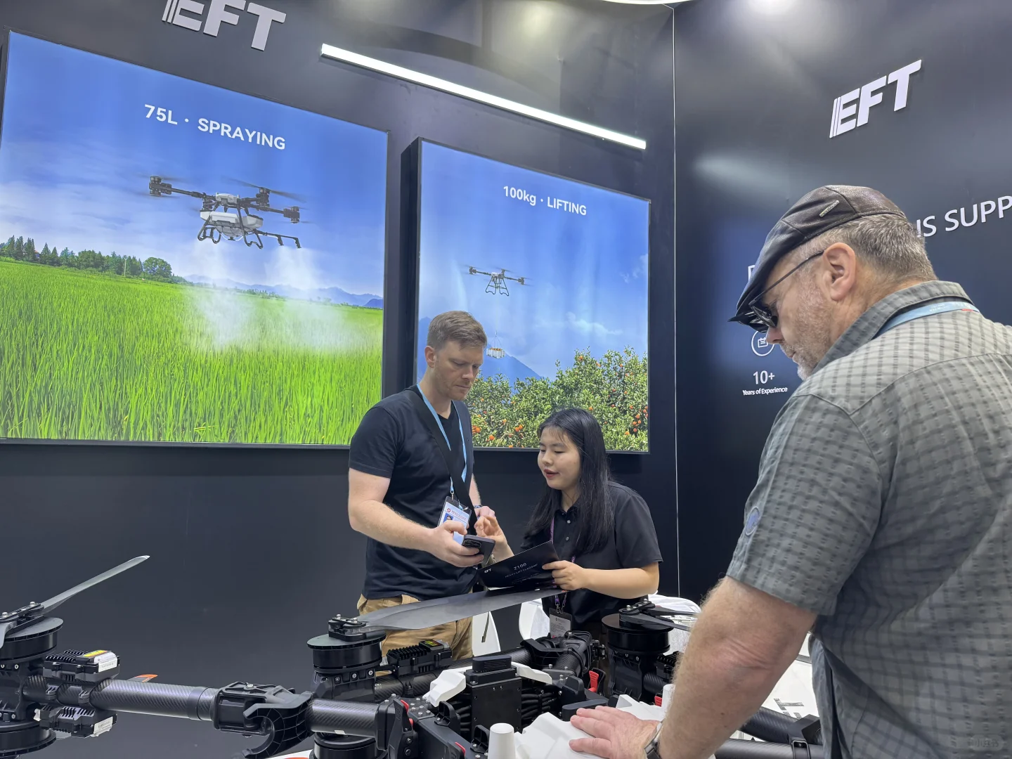 今年广交会好多人呀?