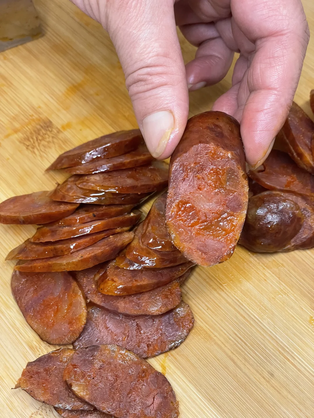 和爸妈商量后，决定腊肠尝鲜装再上200份！