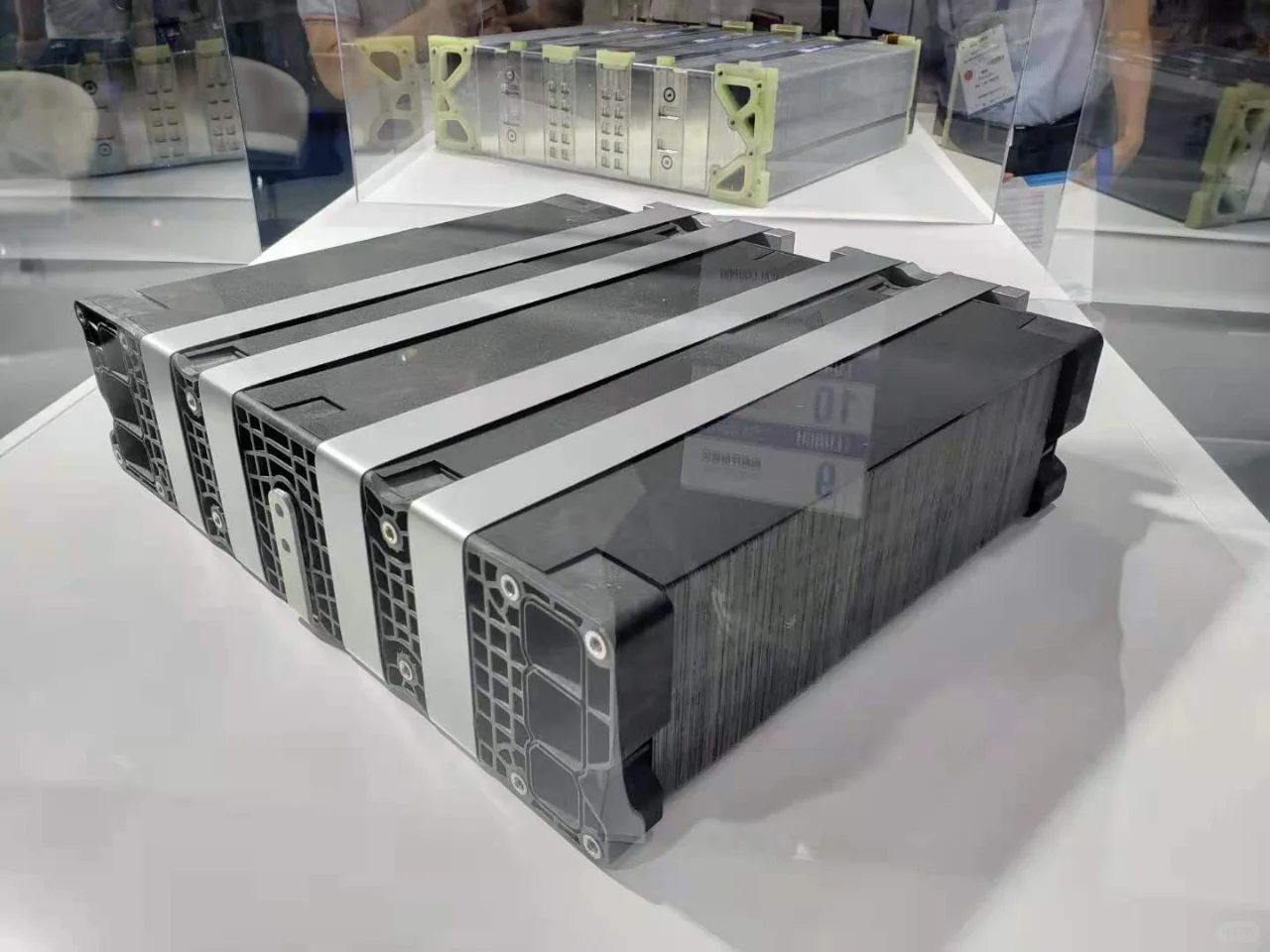 氢燃料电池电堆伺服压装机