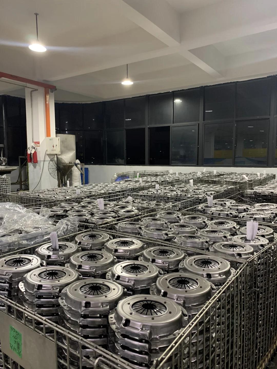 晚上坏！人都去哪了！