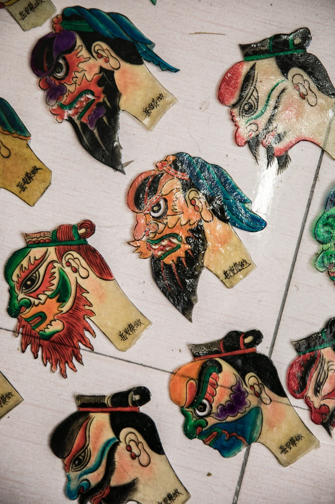 光与影的艺术|在手艺人挥动下绽放绚丽光彩