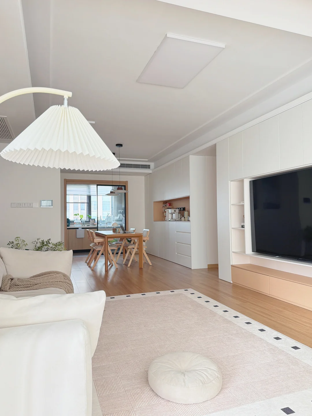 去年拿房在小?上分享装修,现在粉丝过万了