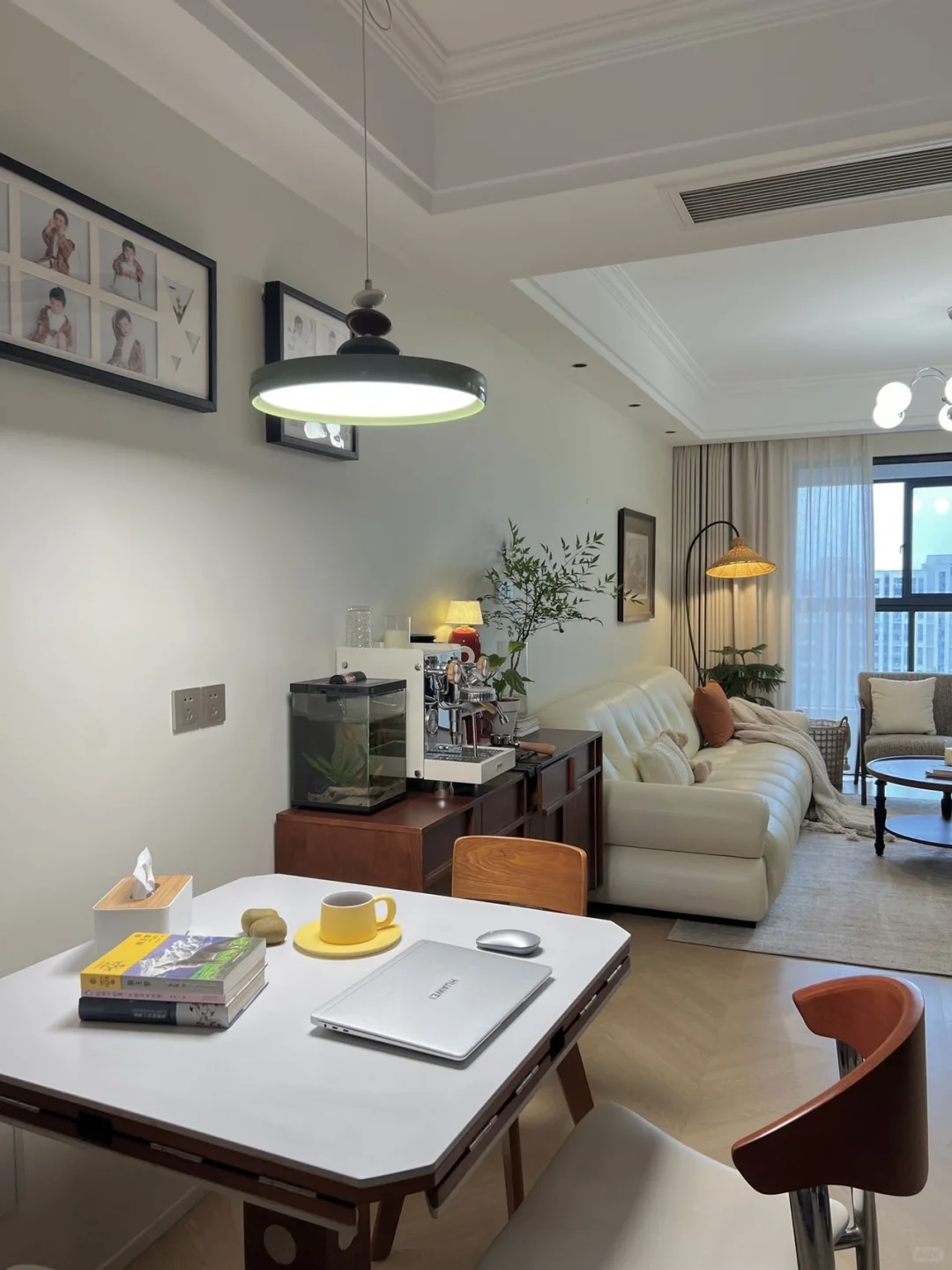 两个人一起努力的小家,64平也挺好