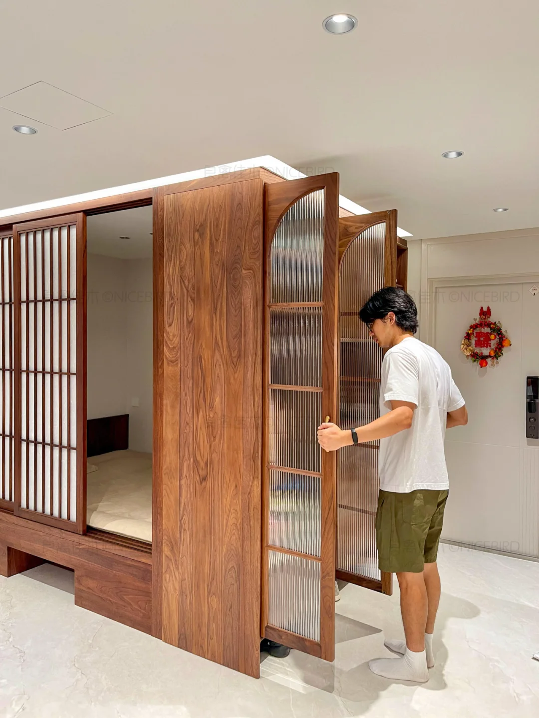 如何在客厅「偷」出一间房?