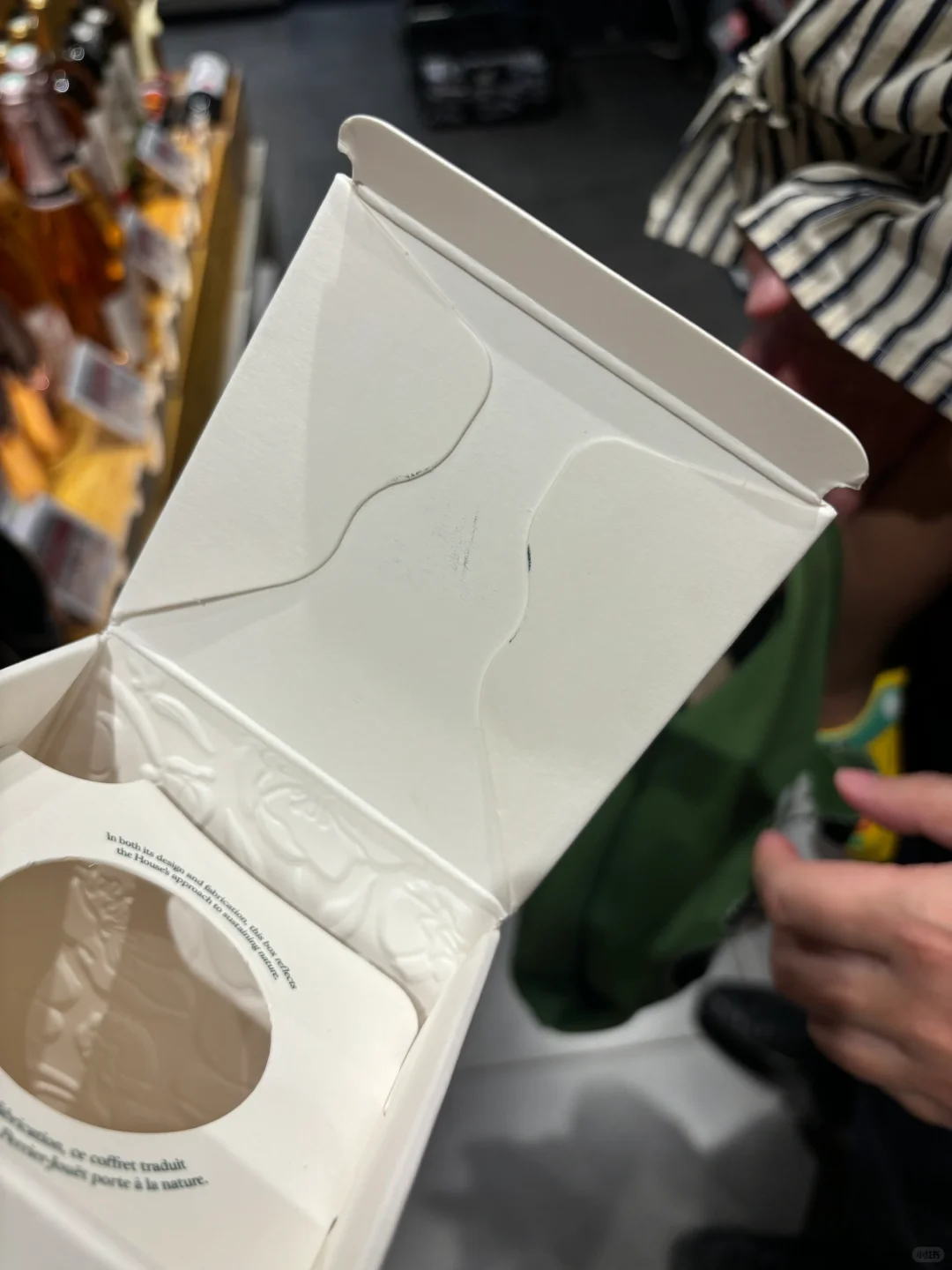 浮雕压纹工艺香槟盒效果分享