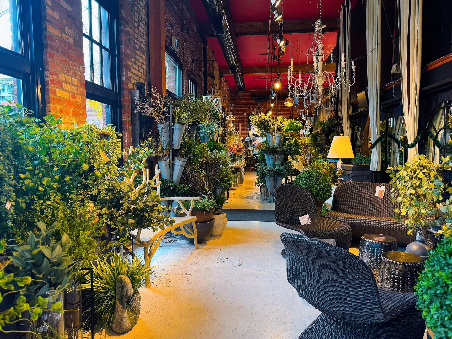 唐人街边，居然藏着这么大一个家居空间?