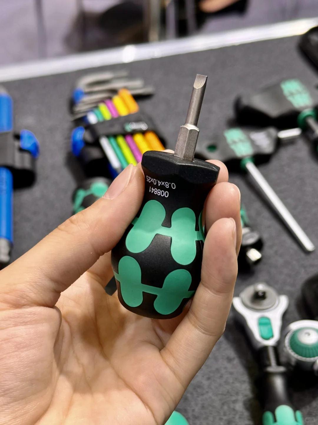 长这样的活扳手还真是没见过…