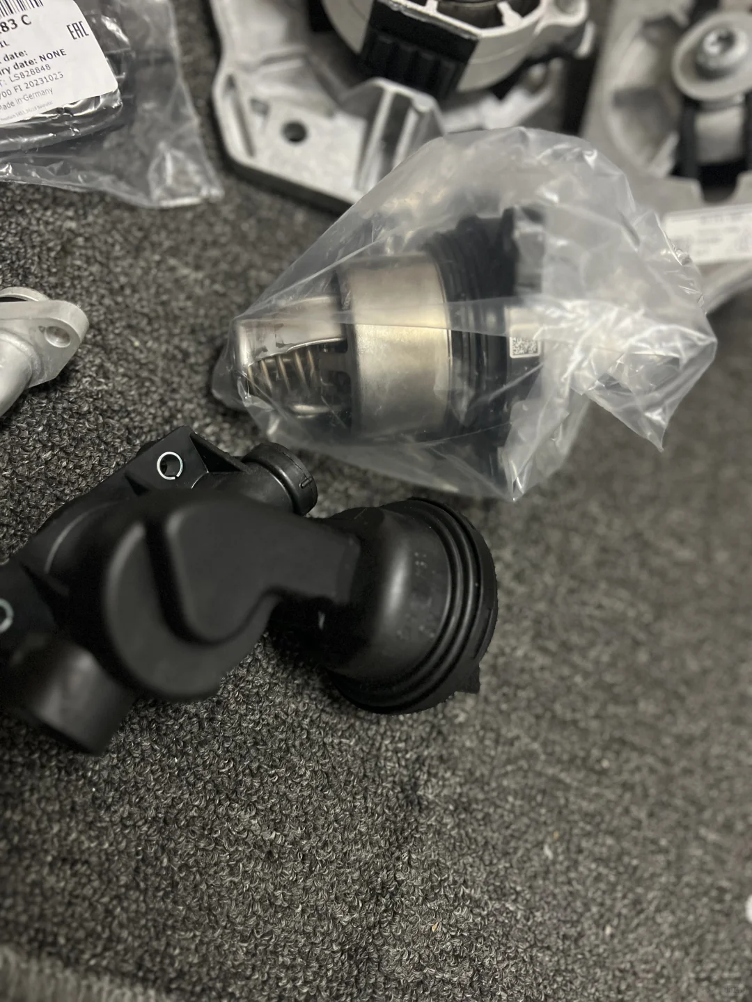 EA839处理漏水套件 更换发动机胶波箱胶