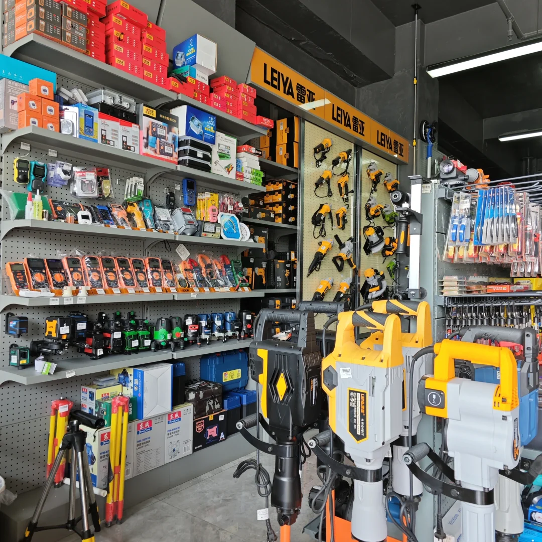 都市花园东门对面晨峰五金 电话:1594719694